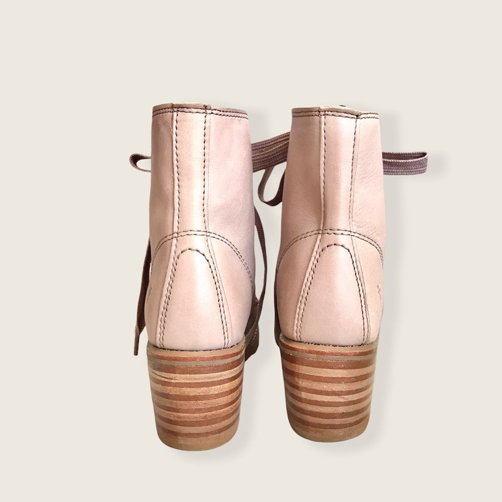 RARE Frye Sabrina 6G Lilac Pink/Cream Leather LaceUp Combat Heeled Ankle Boot - Picture 9 of 15